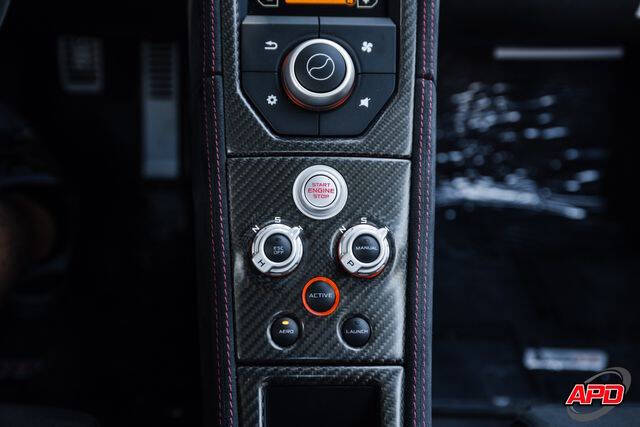 2016 McLaren 675LT