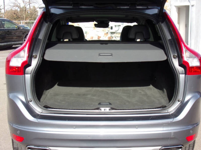 2016 Volvo XC60 T5 Drive-E Premier