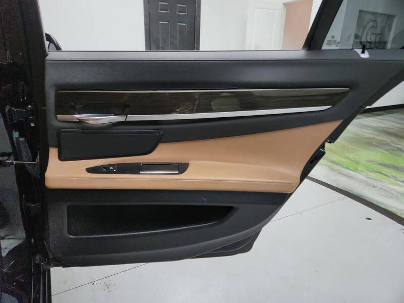 2014 BMW 7 Series 740i