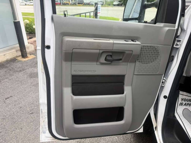 2024 Ford E-Series
