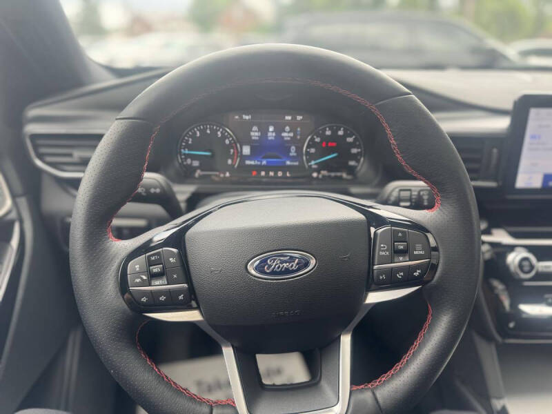 2024 Ford Explorer ST-Line