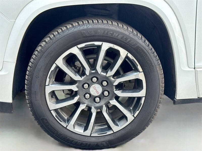 2020 GMC Acadia Denali