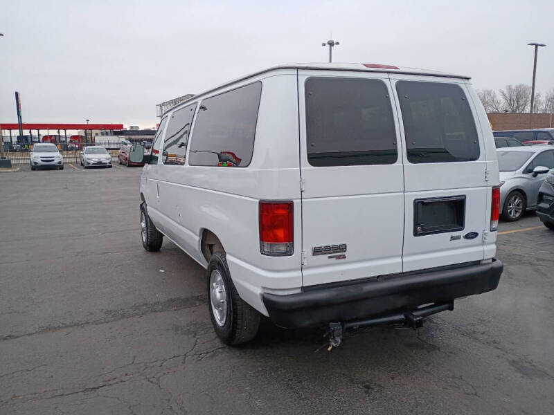 2013 Ford E-Series E-350 SD XL