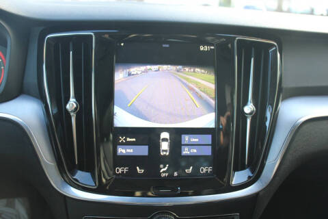 2020 Volvo S60 T5 Momentum