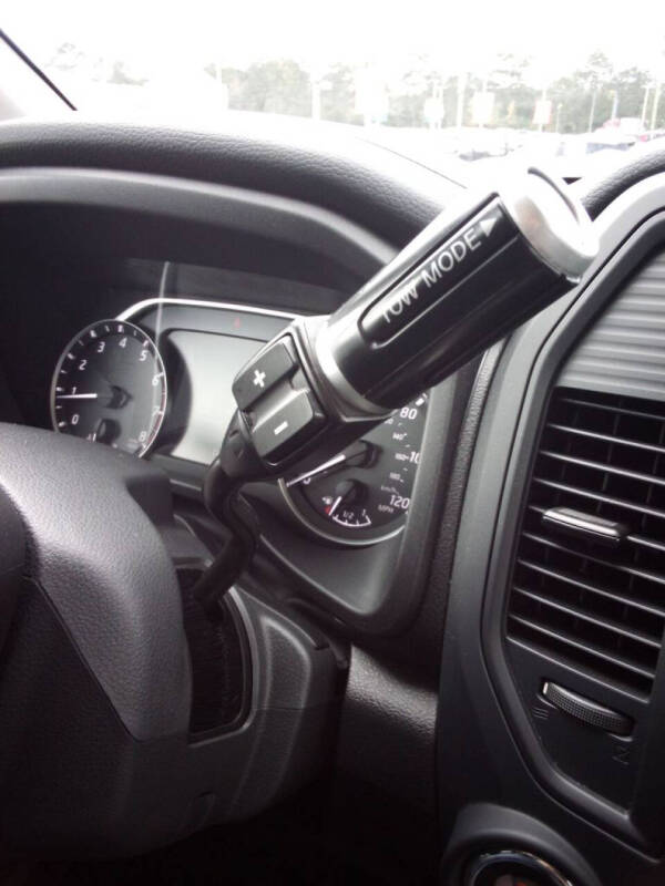 2024 Nissan Titan XD SV