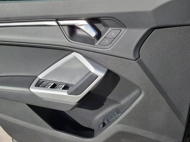 2024 Audi Q3 quattro S line Premium 45 TFSI