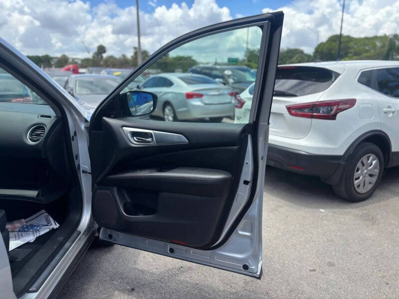 2017 Nissan Pathfinder