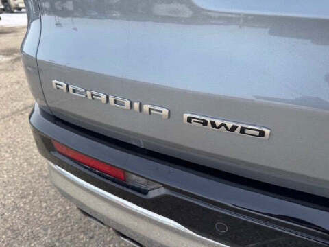 2024 GMC Acadia Denali