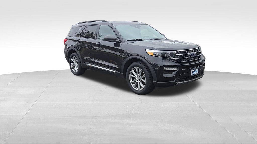 Black 2023 Ford Explorer XLT AWD XLT 4dr SUV 2