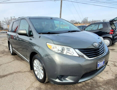 2014 Toyota Sienna for sale at Nile Auto in Columbus OH