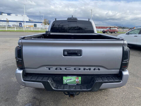 2018 Toyota Tacoma TRD Sport