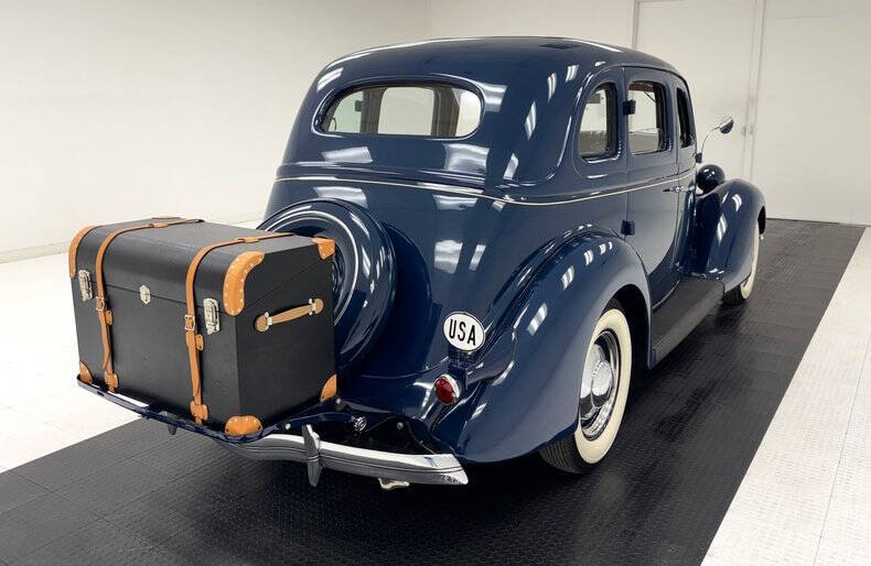 1936 Ford Deluxe