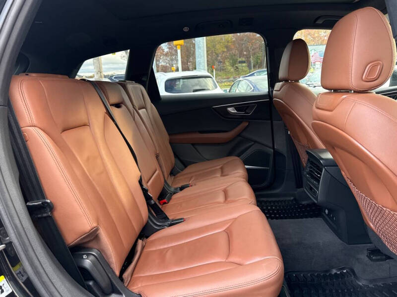 2022 Audi Q7 quattro Premium Plus 55 TFSI