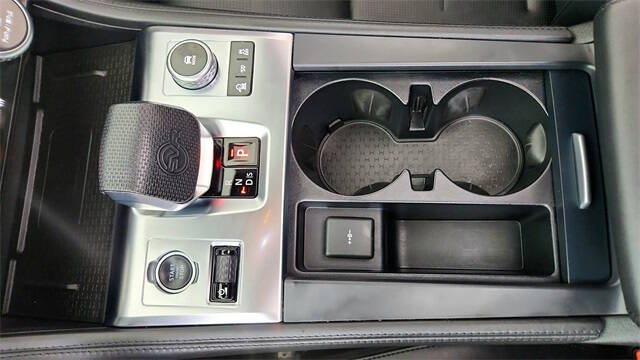 2022 Jaguar F-PACE SVR