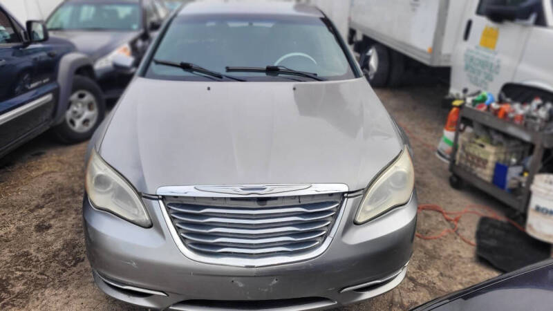 2013 Chrysler 200 LX