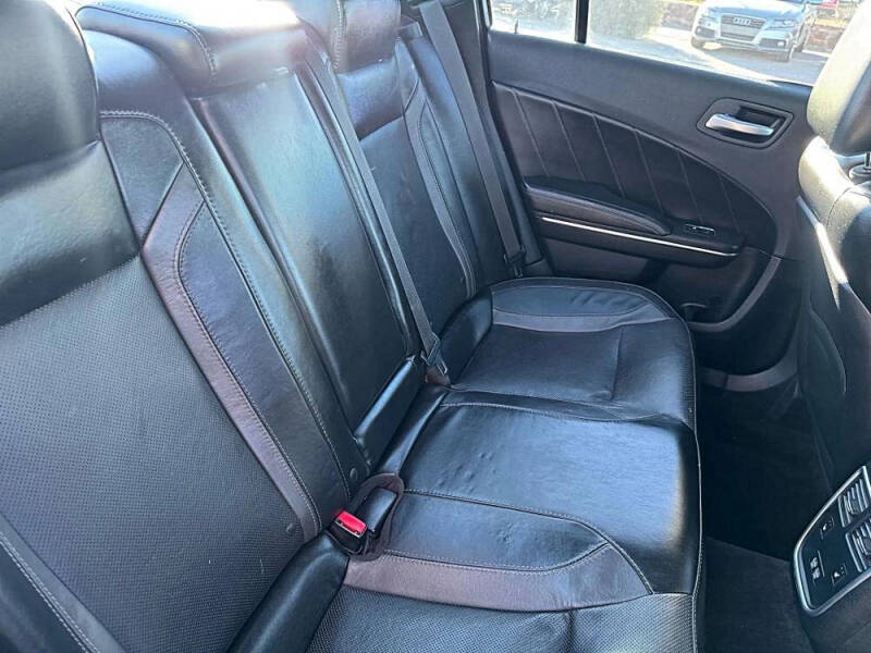 2017 Dodge Charger SXT