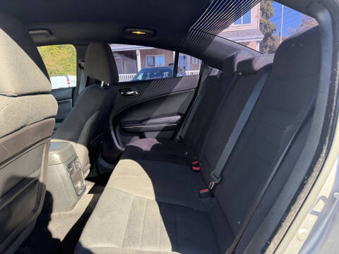 2014 Dodge Charger V6