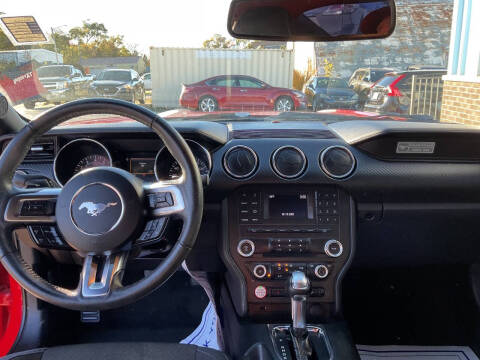 2017 Ford Mustang V6