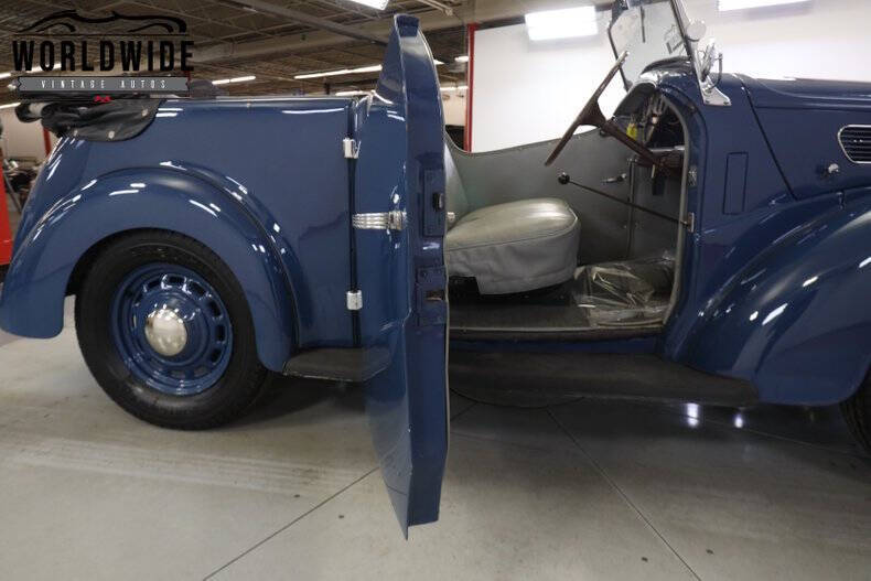 1949 Ford Anglia