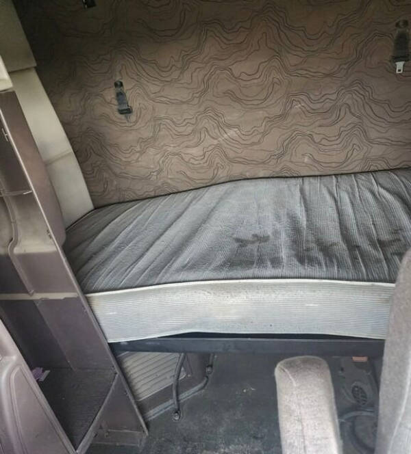 2016 Volvo VNL64T670