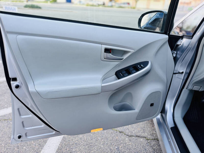 2013 Toyota Prius One