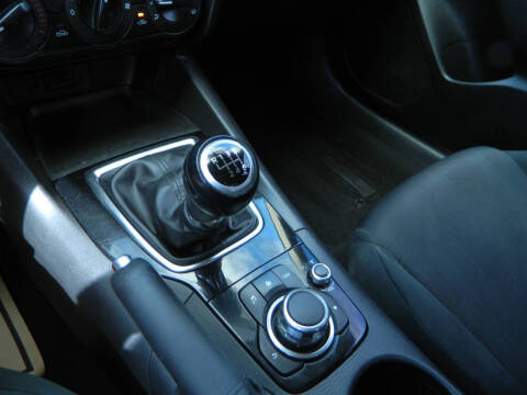 2015 Mazda MAZDA3 i Sport