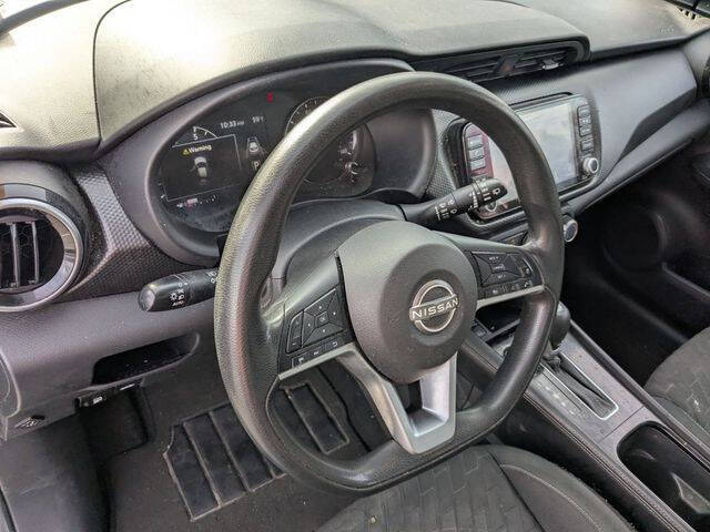 2023 Nissan Kicks SV