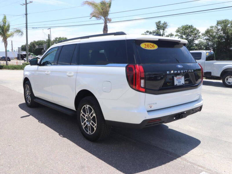 2026 Ford Expedition MAX Active
