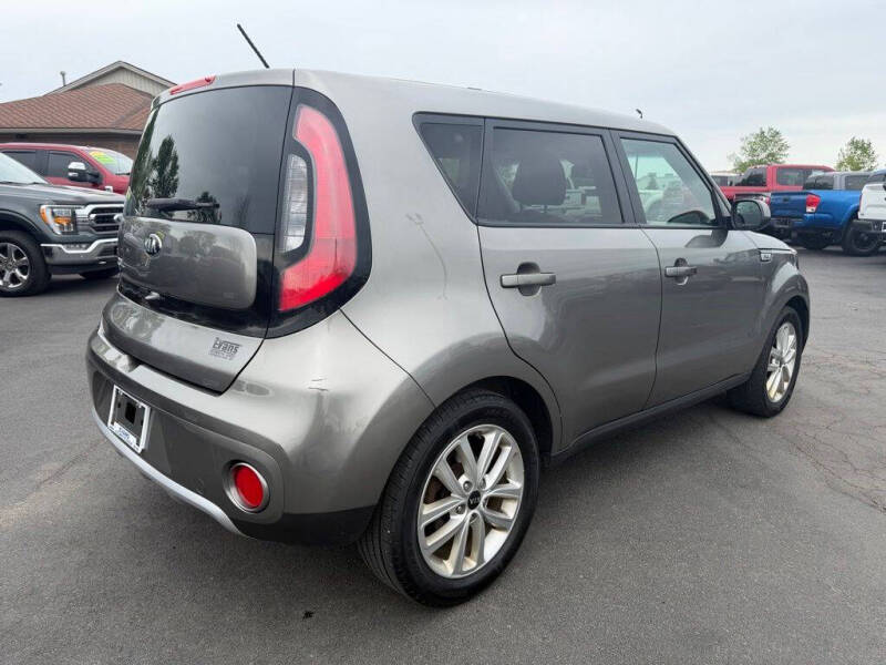 2017 Kia Soul +