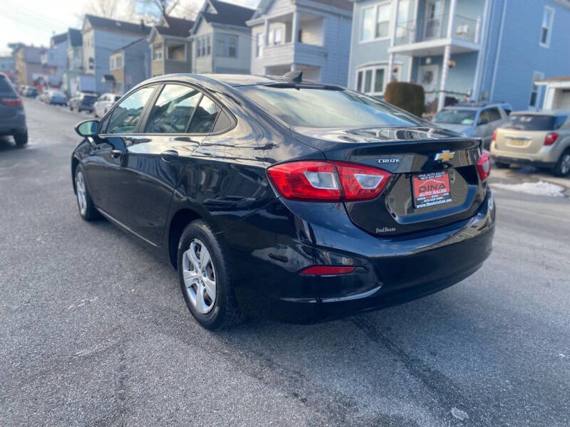 2018 Chevrolet Cruze LS Auto