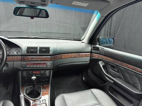 2000 BMW 5 Series 528i
