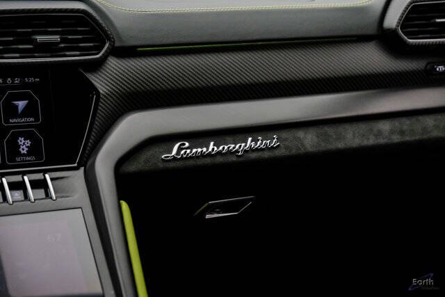 2022 Lamborghini Urus