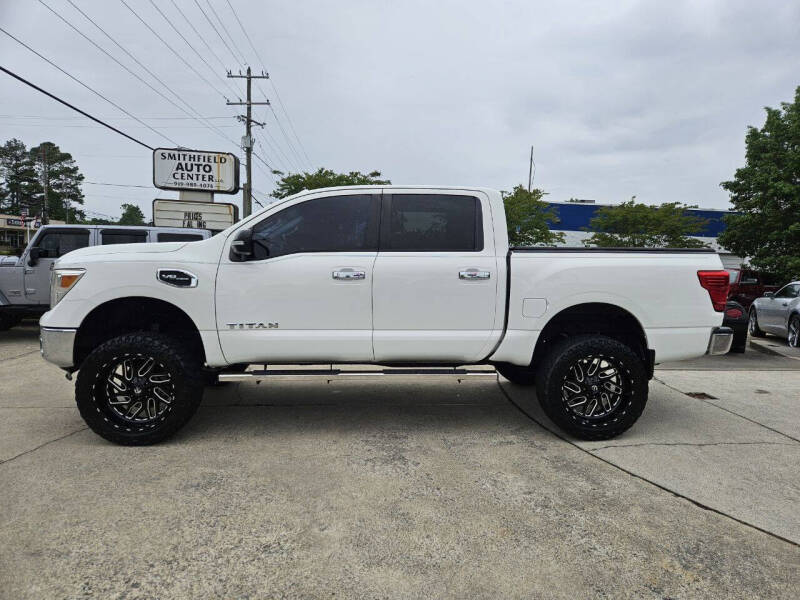 2017 Nissan Titan SV