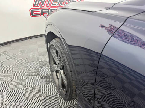 2023 Genesis GV70 2.5T Standard