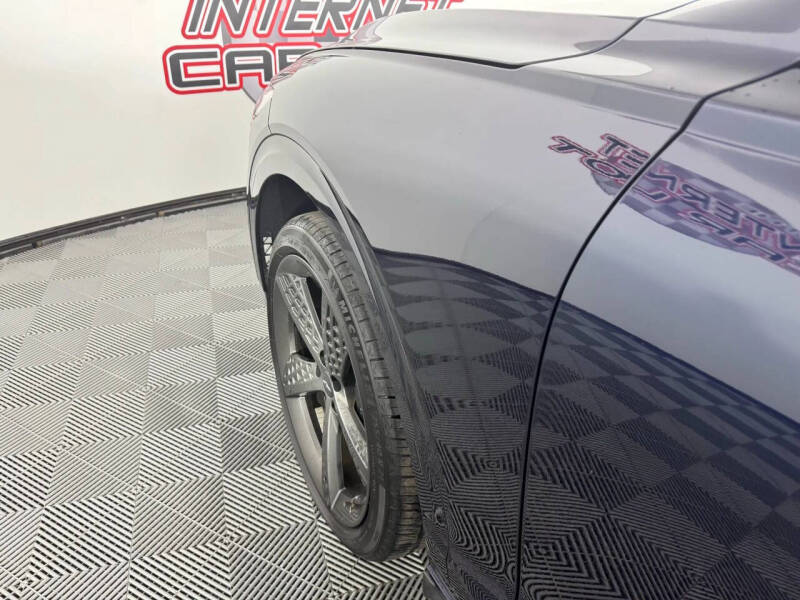 2023 Genesis GV70 2.5T Standard