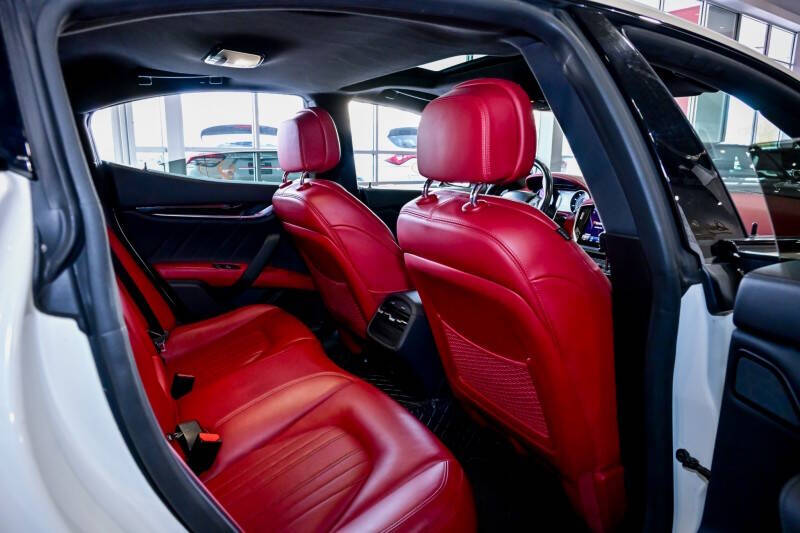 2022 Maserati Ghibli Modena