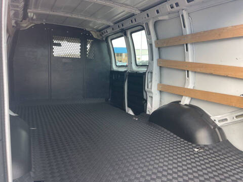 2024 Chevrolet Express 2500