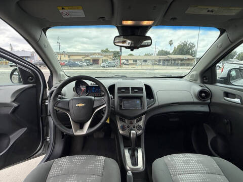 2012 Chevrolet Sonic LS