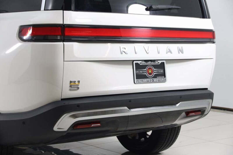 2022 Rivian R1S Launch Edition