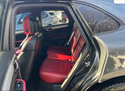 2023 Porsche Macan S