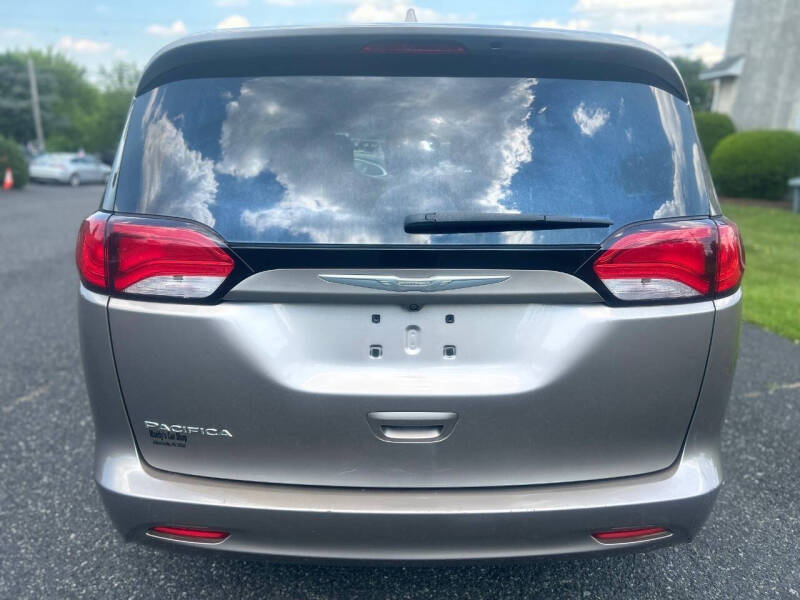2017 Chrysler Pacifica LX