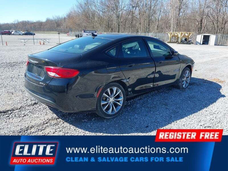 2015 Chrysler 200 S