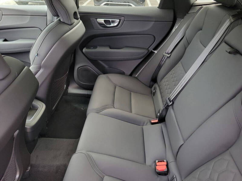 2026 Volvo XC60 B5 Core