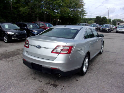 2015 Ford Taurus SEL