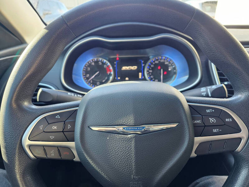 2015 Chrysler 200 LX