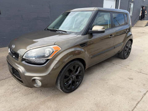 2013 Kia Soul +