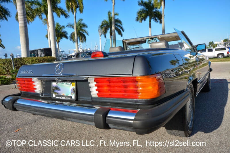 1987 Mercedes-Benz 560-Class 560 SL