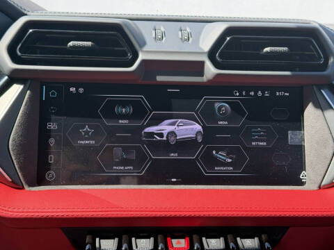 2025 Lamborghini Urus SE