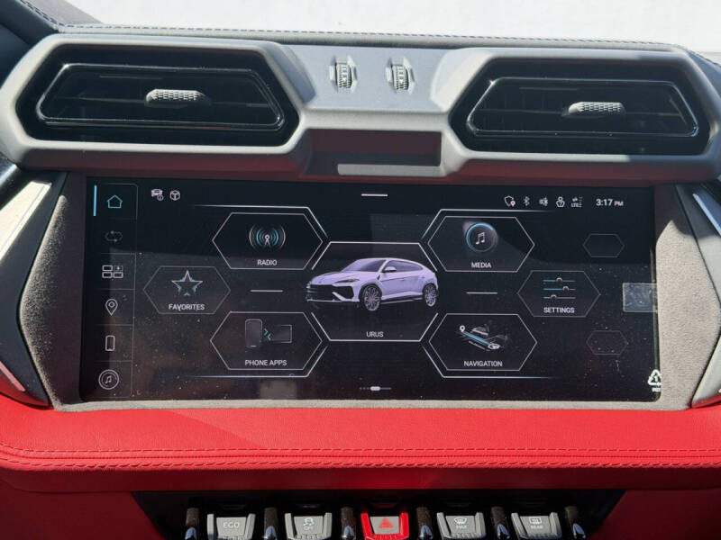 2025 Lamborghini Urus SE