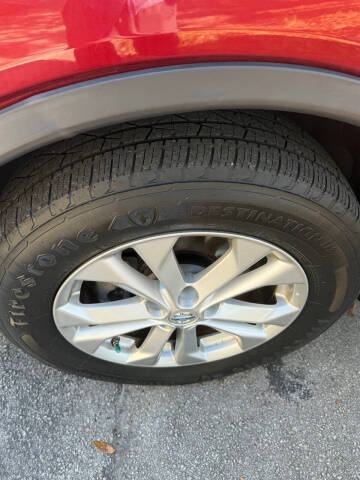 2016 Nissan Rogue SV